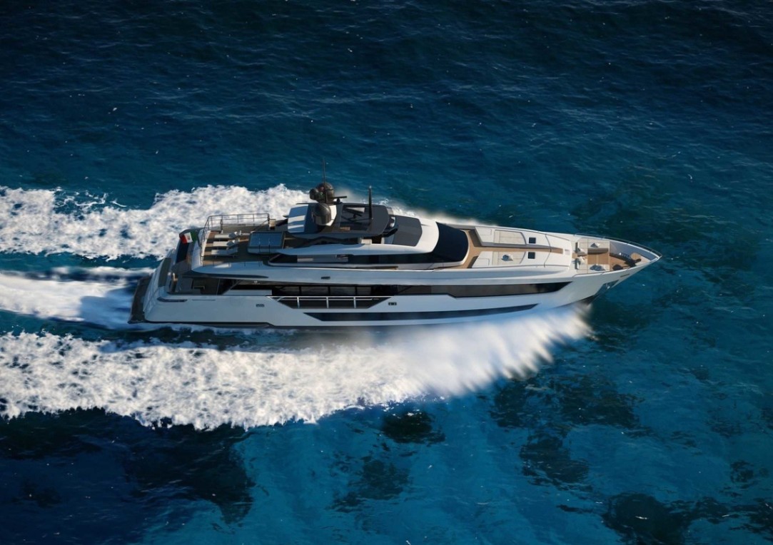 Яхта Custom Line Saetta 120' доступна к немедленной поставке!